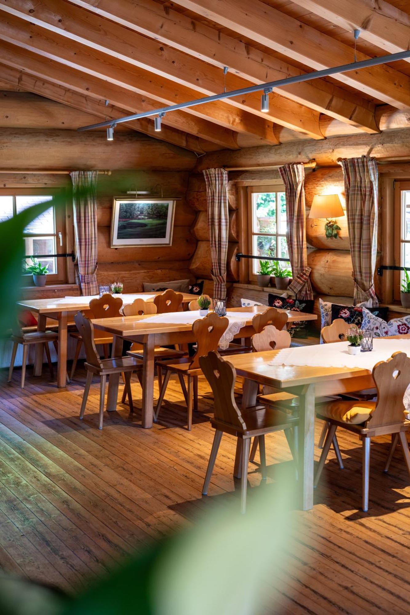 Parkhotel Wallgau 4 Sterne Superior Alpenjuwel Mit Spa Genuss, Golf & Wellness In Der Karwendel-Region Tradition Trifft Eleganz Im Stilvollen Rueckzugsort Kültér fotó