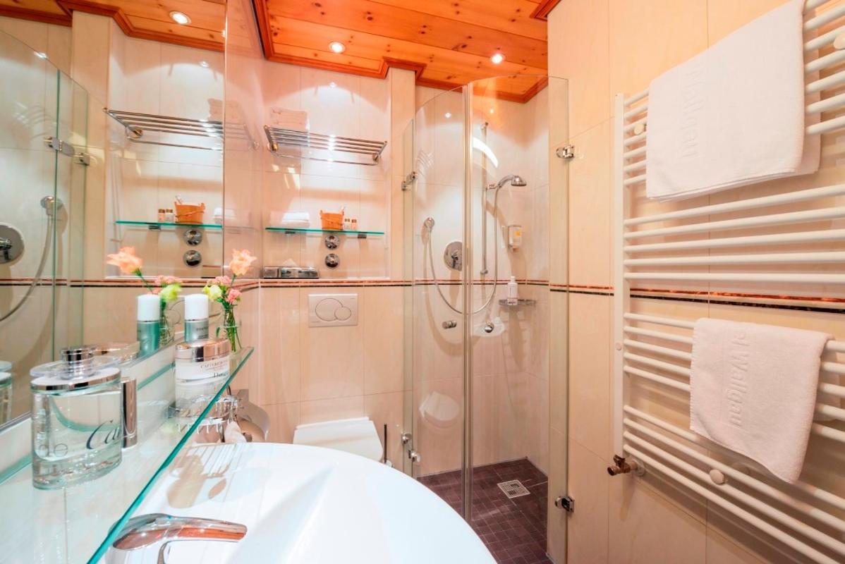 Parkhotel Wallgau 4 Sterne Superior Alpenjuwel Mit Spa Genuss, Golf & Wellness In Der Karwendel-Region Tradition Trifft Eleganz Im Stilvollen Rueckzugsort Kültér fotó
