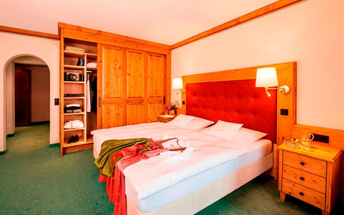 Parkhotel Wallgau 4 Sterne Superior Alpenjuwel Mit Spa Genuss, Golf & Wellness In Der Karwendel-Region Tradition Trifft Eleganz Im Stilvollen Rueckzugsort Kültér fotó