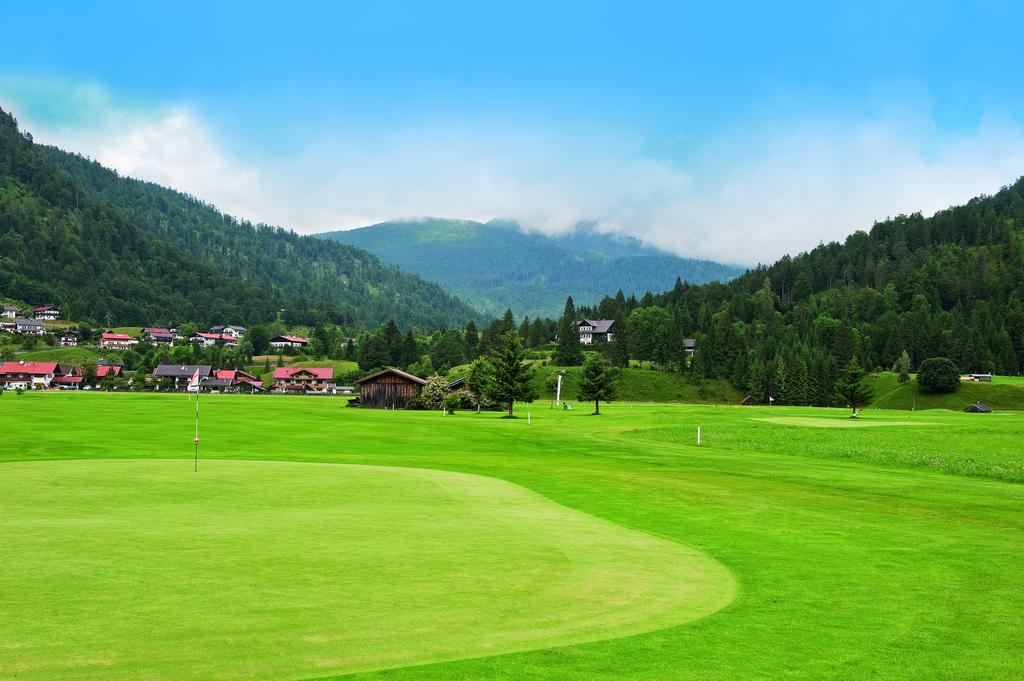 Parkhotel Wallgau 4 Sterne Superior Alpenjuwel Mit Spa Genuss, Golf & Wellness In Der Karwendel-Region Tradition Trifft Eleganz Im Stilvollen Rueckzugsort Kültér fotó