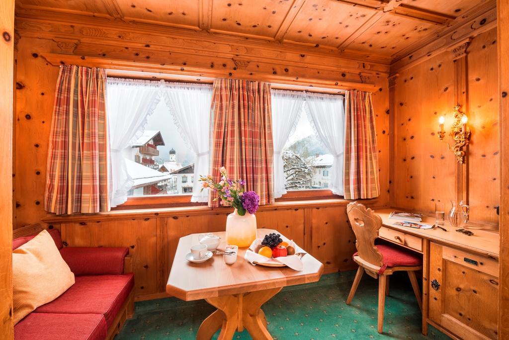 Parkhotel Wallgau 4 Sterne Superior Alpenjuwel Mit Spa Genuss, Golf & Wellness In Der Karwendel-Region Tradition Trifft Eleganz Im Stilvollen Rueckzugsort Kültér fotó